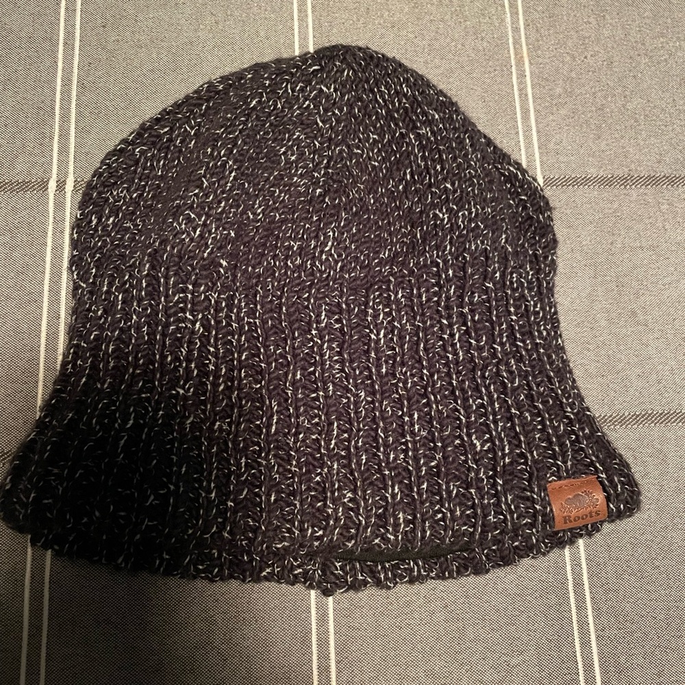 Roots toque